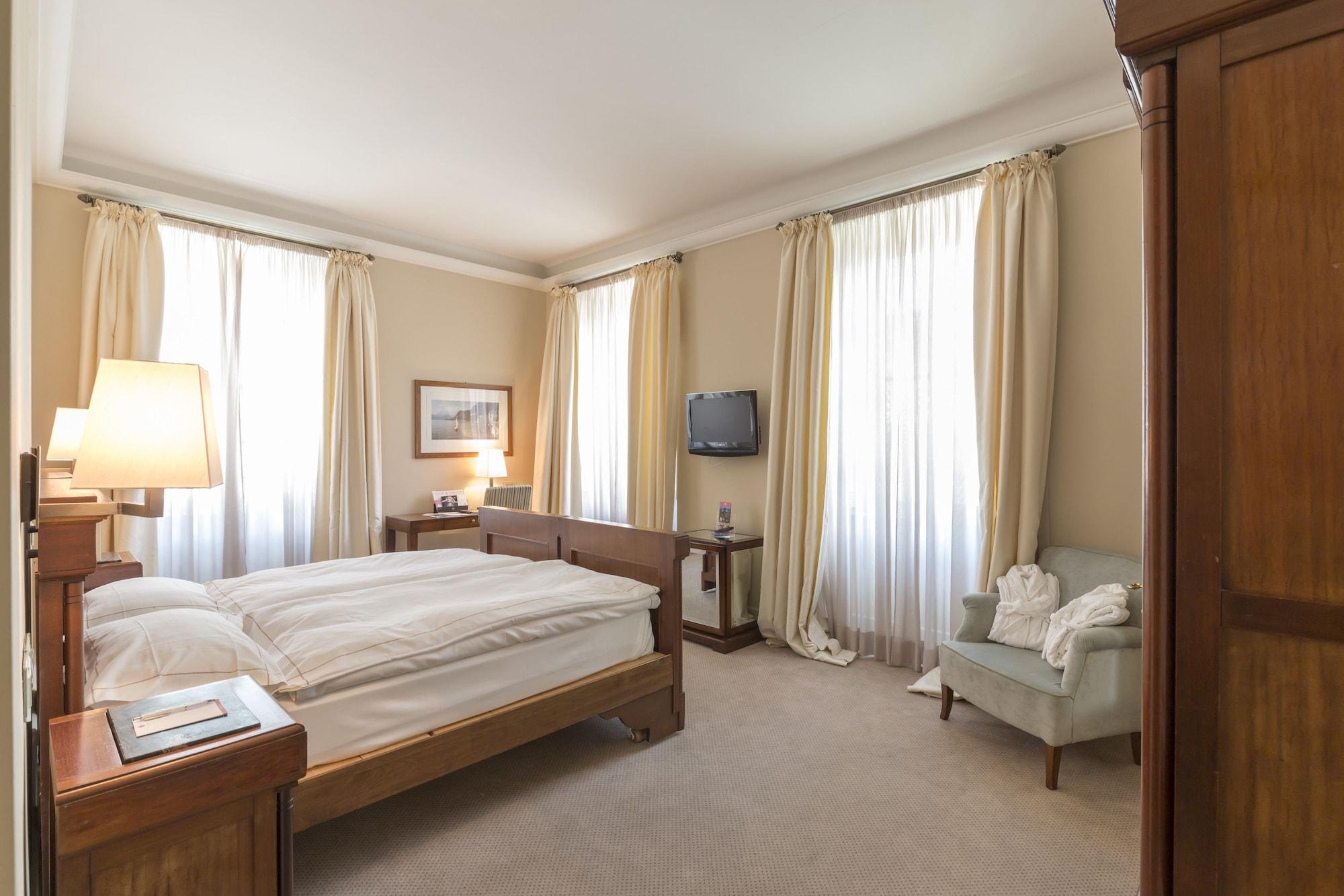 Grand Hotel Della Posta Sondrio Bagian luar foto