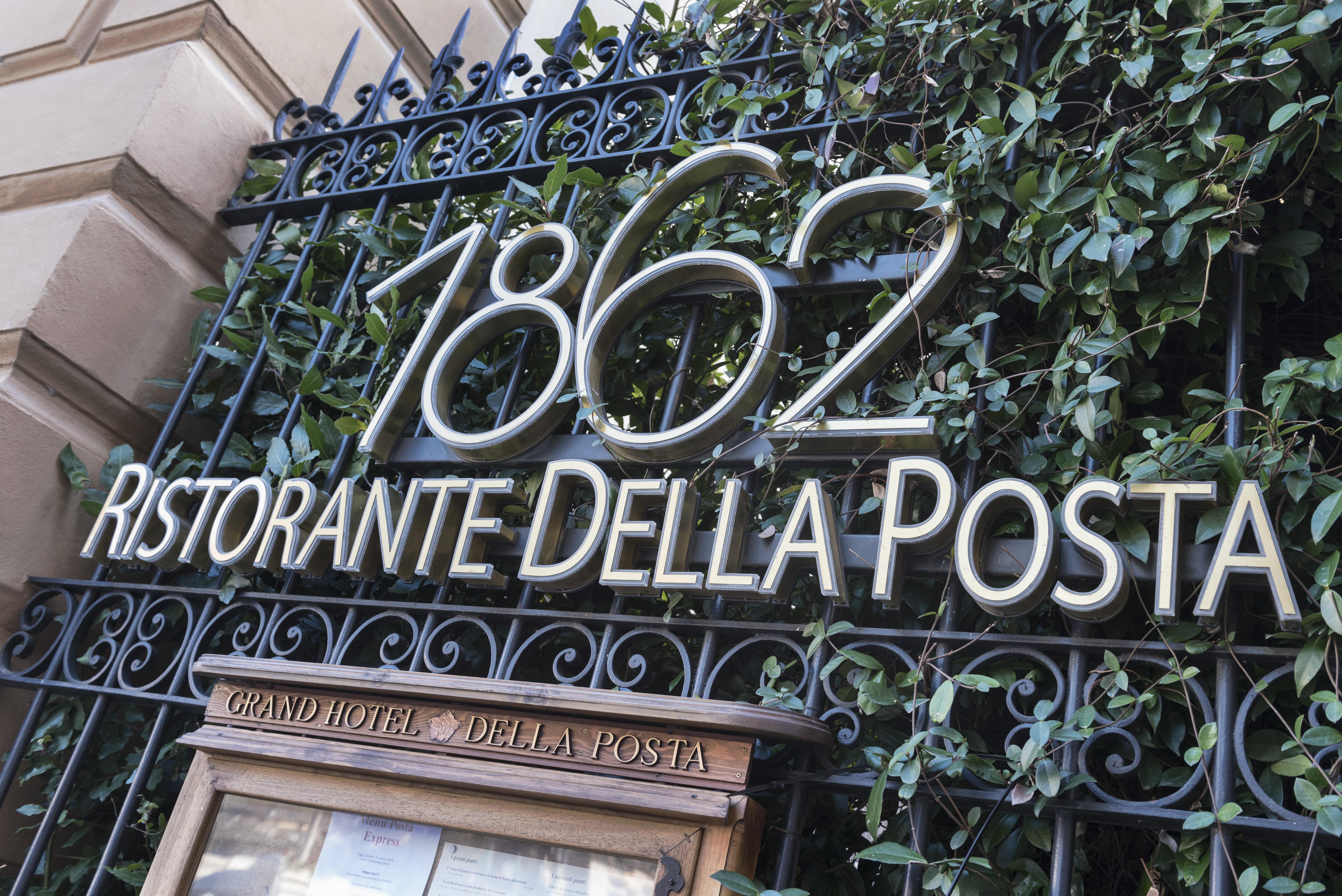 Grand Hotel Della Posta Sondrio Bagian luar foto